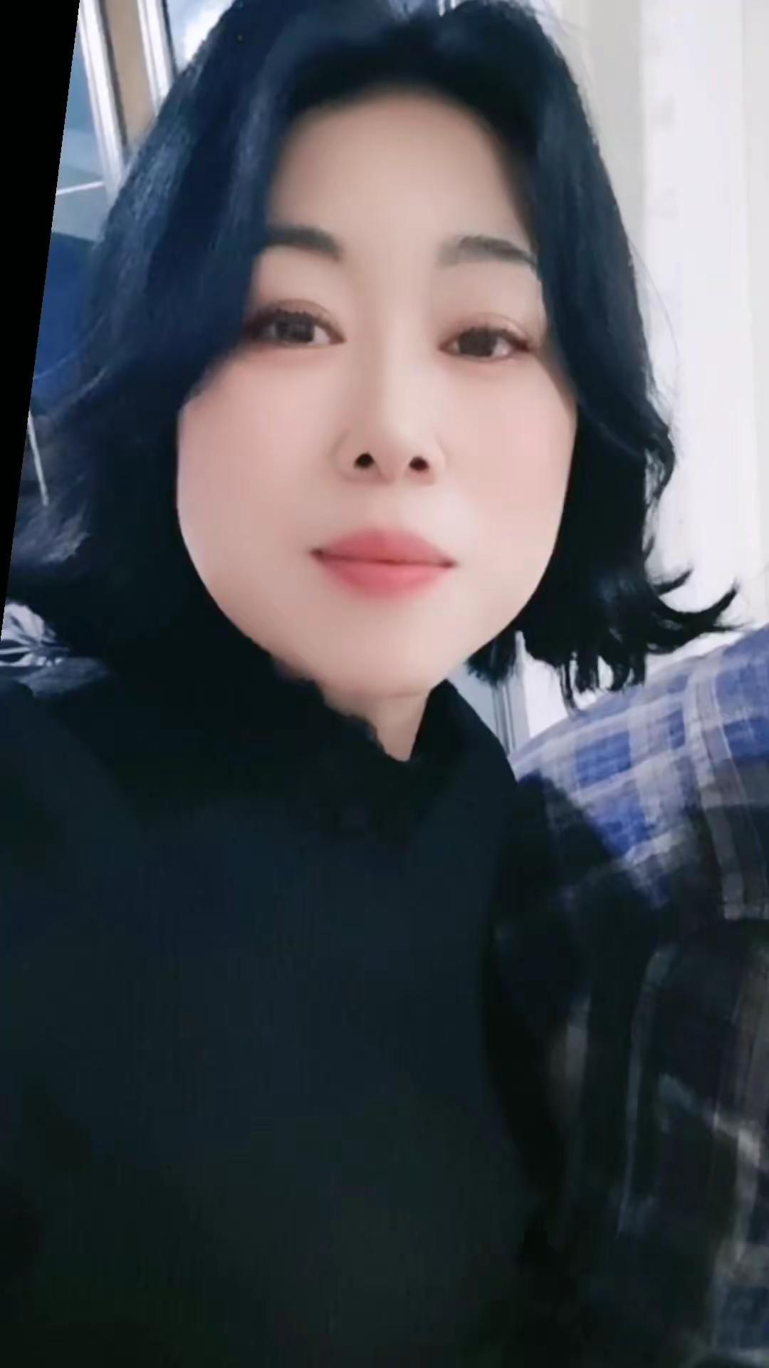 好好爱自己，做自己的女王，女神节快乐