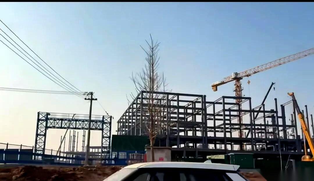 山东龙口，一个贴着海的城市，却硬生生错过了三次靠海吃饭的机会。
西城区的滨海建设