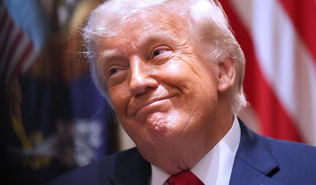 服了，服了YOU！特朗普说：“非洲裔美国人的失业率现在比以往任何时候都要好。我不
