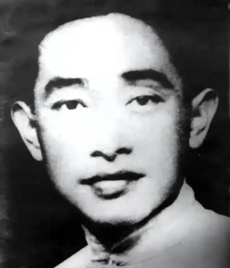 1928年，共产党员梅大栋被捕，敌人为了羞辱他，故意把他和偷牛贼关在一起，谁知偷