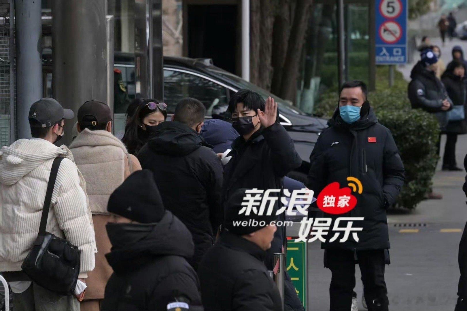 张杰现身央视马年春晚联排期待张杰的春晚 