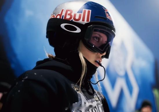 人民日报专访谷爱凌第一次见到她在镜头面前那么自然张扬又肆意的样子太有生命力了 