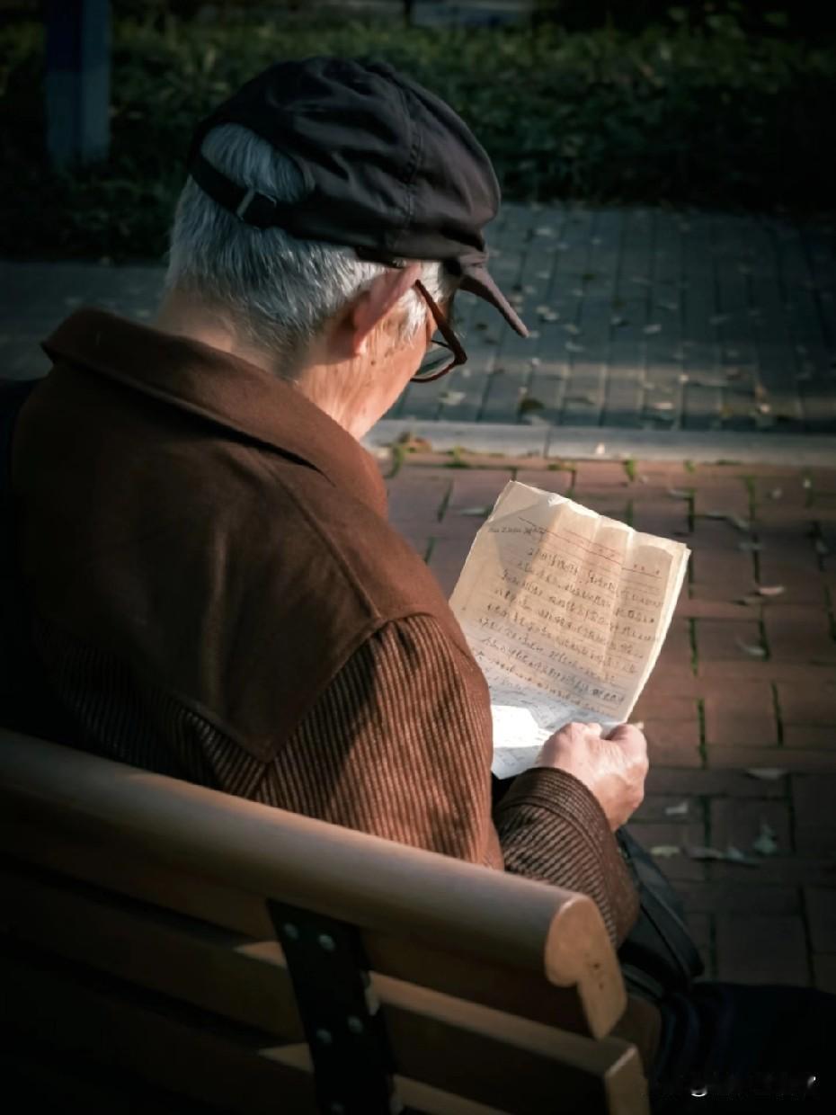 73岁后才懂，如果长期没有亲戚朋友来串门，背后道尽人间现实……

我今年73岁，