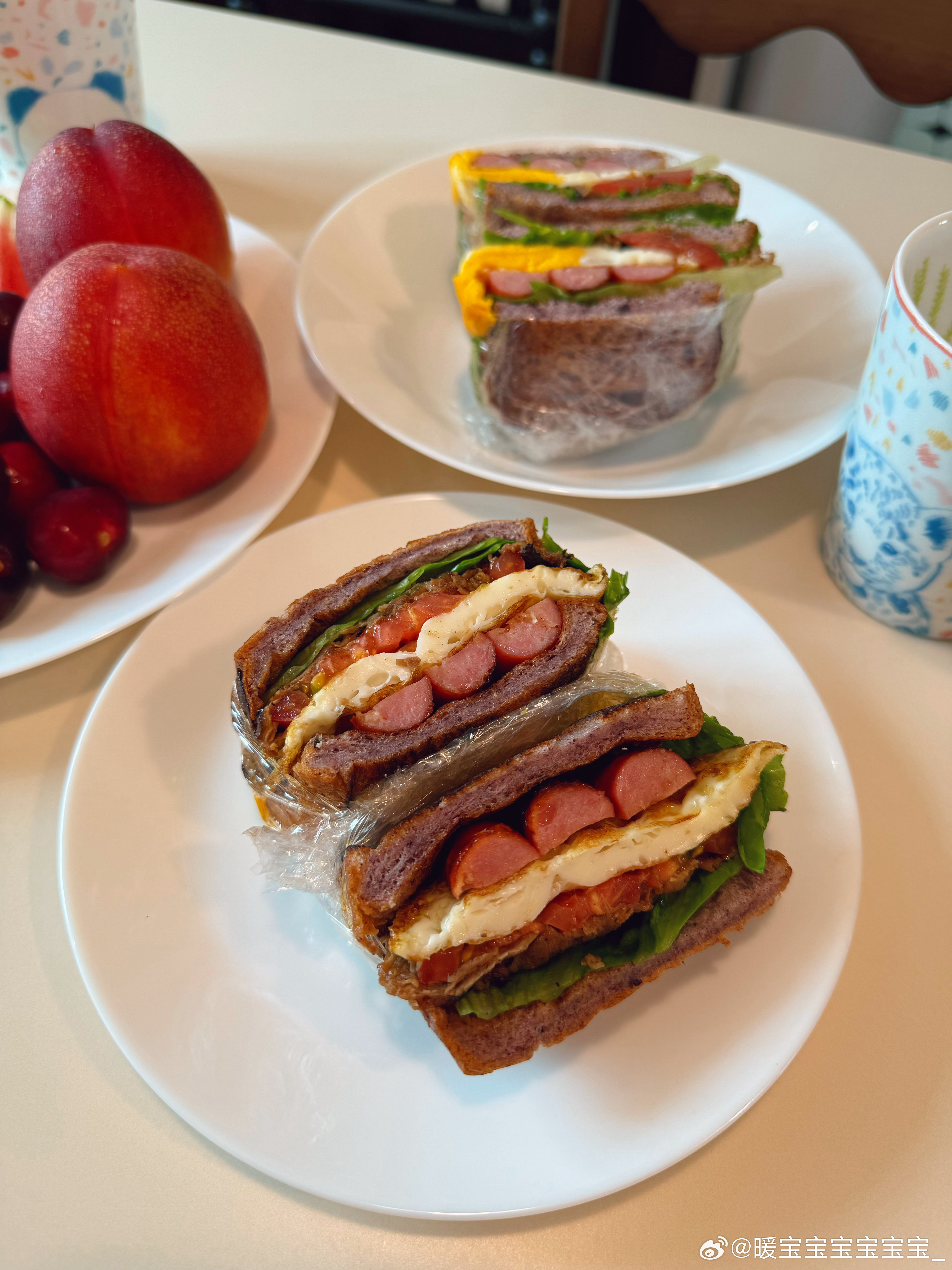 妈妈牌梨汁嫩牛五方小香肠三明治🥪 