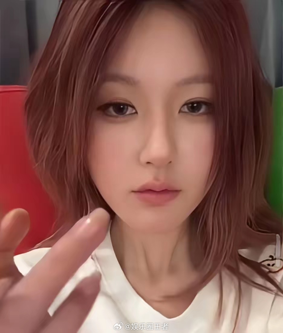 赵露思说人最恶心的就是落井下石我突然发现一个事情之前赵露思好像很少直播和上综艺，