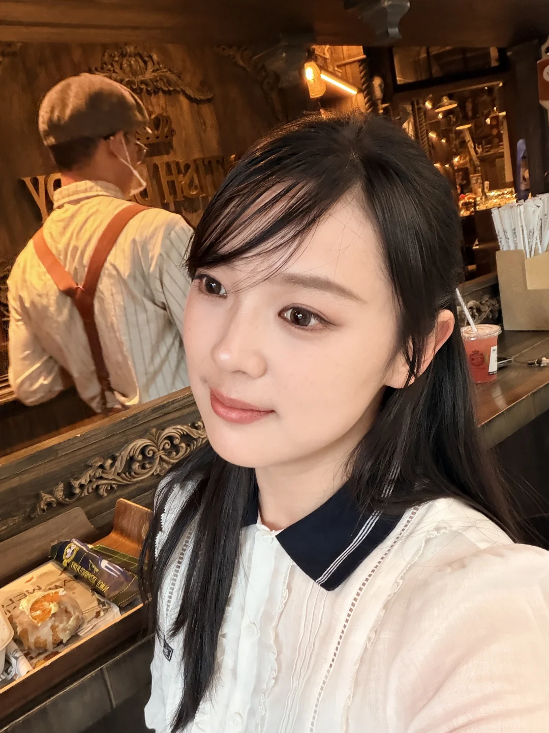 在上海花1680画的妆原相机直出