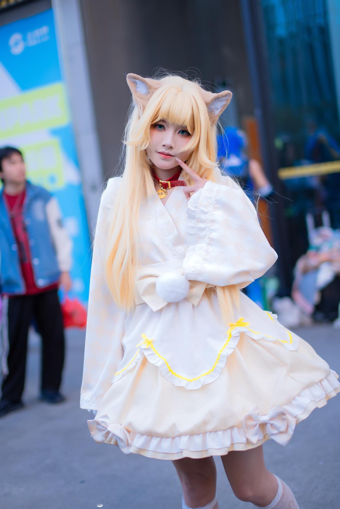 猎人拍漫展萤火虫漫展蔚蓝档案 百合园圣娅想把漫展图带回家？请看置顶！(展示为精修