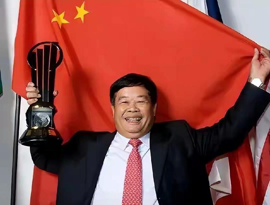 虎父无犬女！曹德旺女儿罕见亮相，不争家产、非美籍，低调活成豪门清流
 
    
