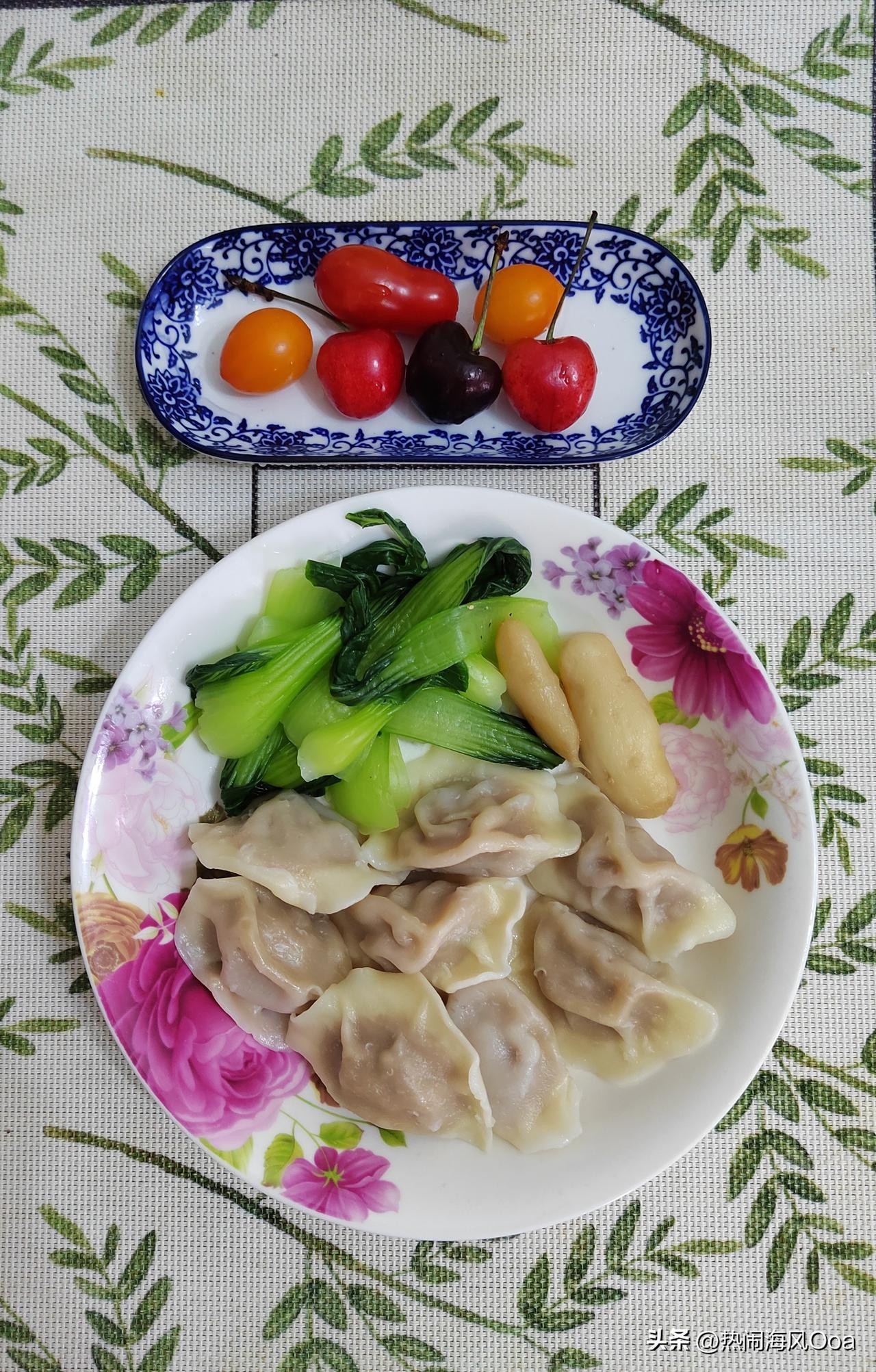 人生没有彩排，每一天都是现场直播。自己活得再普通，也是独一无二！

马上就7月了