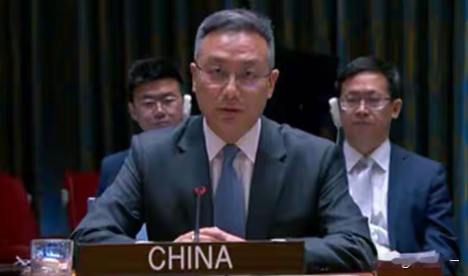 中方对日主动出击，为琉球民众主持公道，日本彻底破防


11月9日，日本那边的《