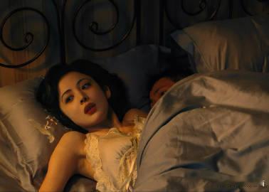 娜扎眼技进步娜扎演压迫感一个眼神就够了   娜扎眼技进步肉眼可见，演绎压迫感无需