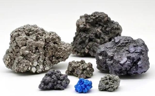 与其实施稀土出口管制，还不如疯狂涨价，把对不友好国家出口的稀土长成天价。就像九十