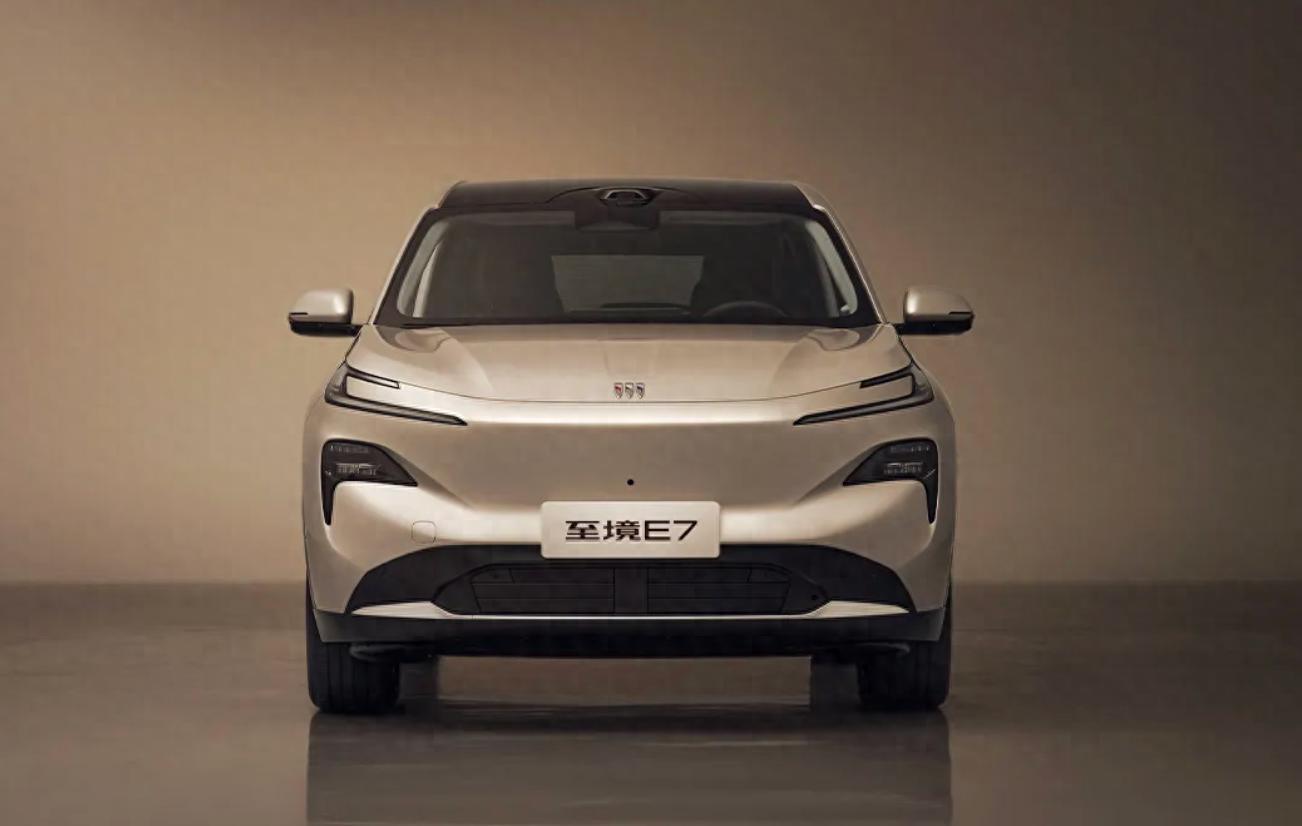 别克至境E7官图，定位中大型SUV，搭载Momenta高阶智能辅助驾驶和8775