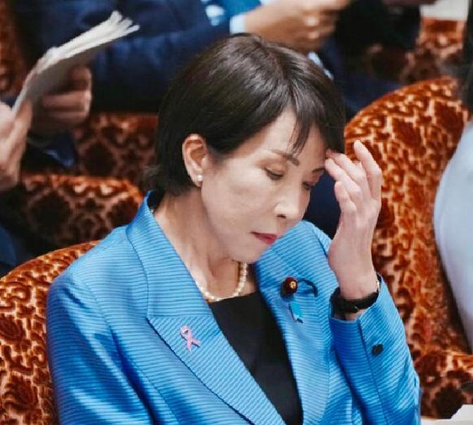 果不其然。
 
中国中央广播电视总台突然点名了高市早苗。
 
从11月13日起，