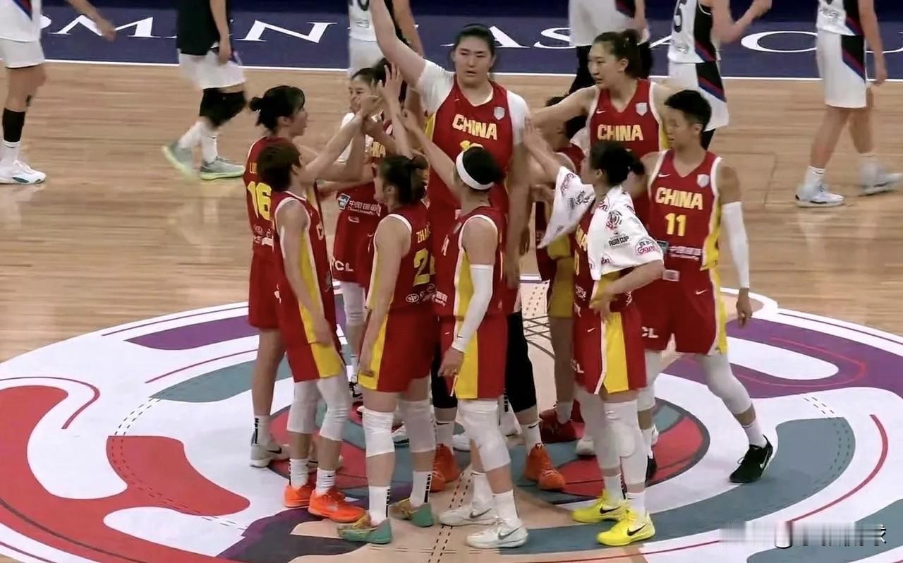 亚洲杯中国女篮91-69韩国，一战彻底认识以下3个球员。

1、韩旭（18分12