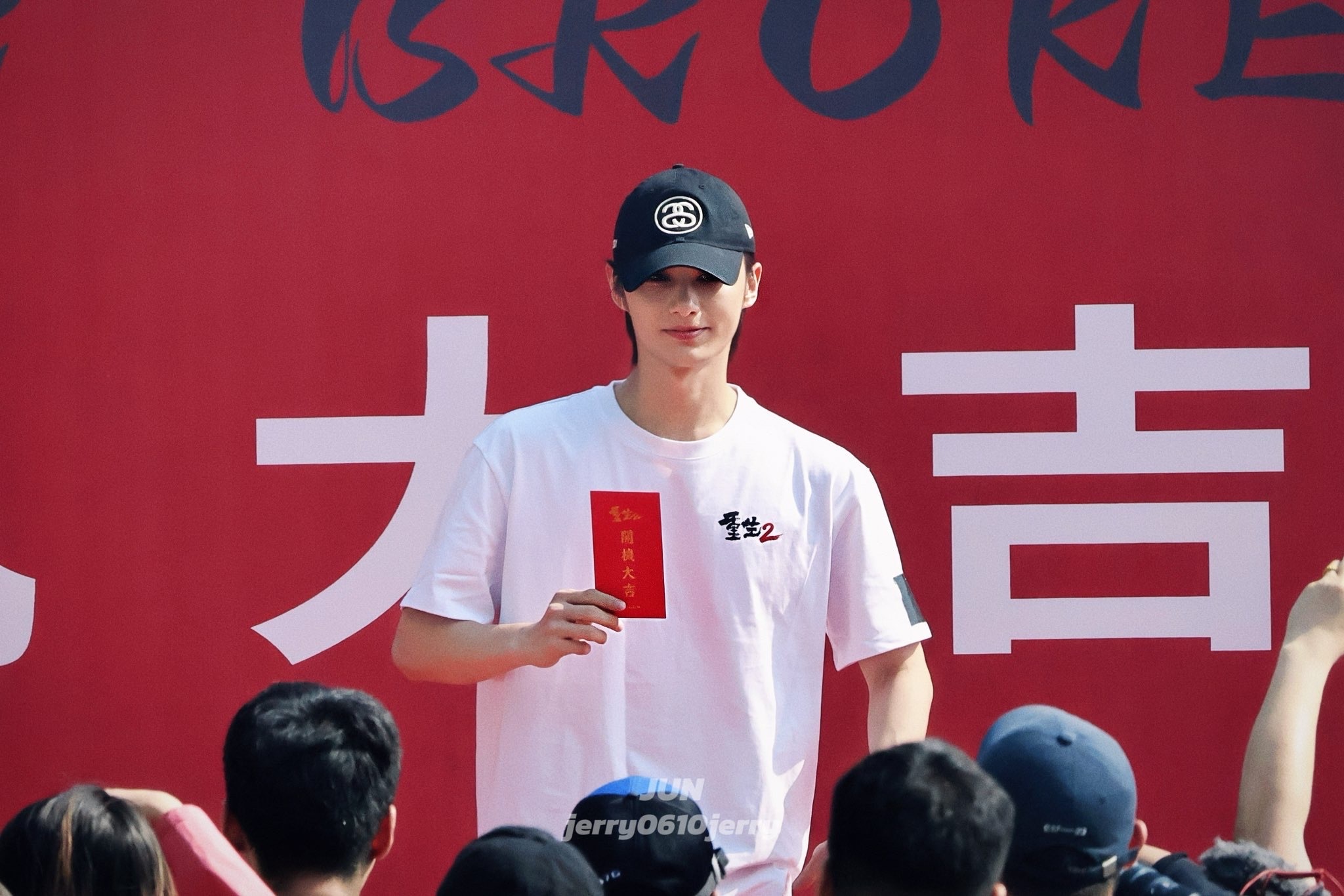 青年演员文俊辉 来期待文俊辉电影《重生2》《孤鸿掠影》，后续的《捕风追影2》和待