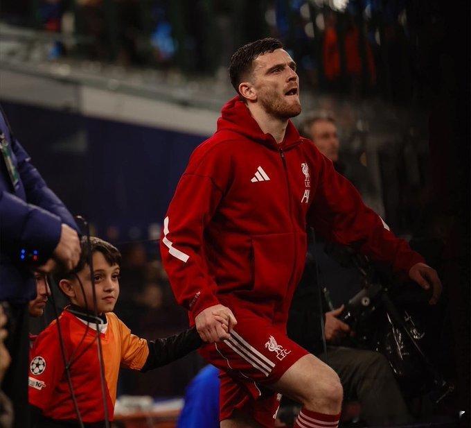 利物浦英超赛季揭幕战左边后卫名单：2010-11：阿格2011-12：恩里克20