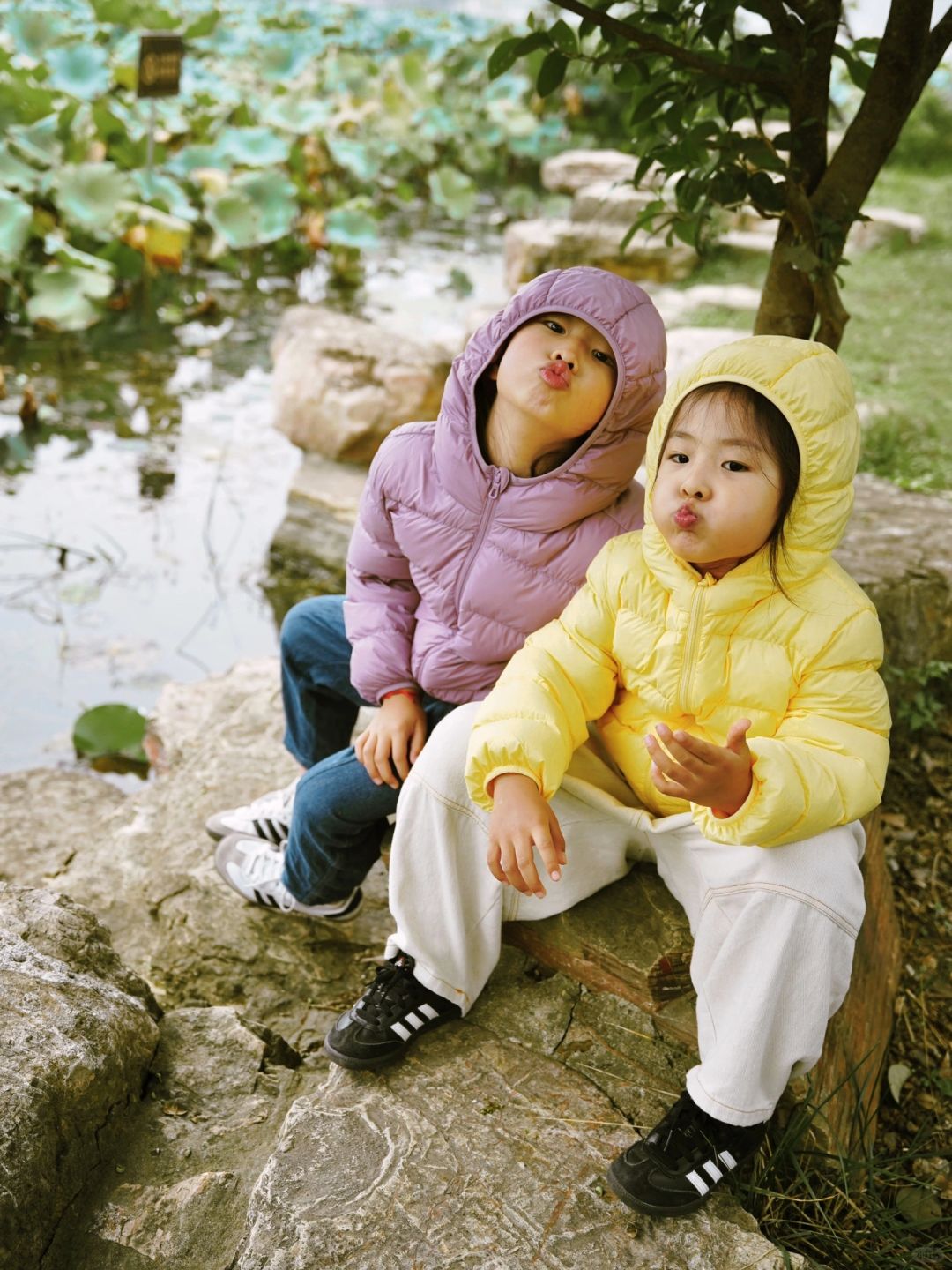 一起相伴一起长大，姐妹俩感情真好👭