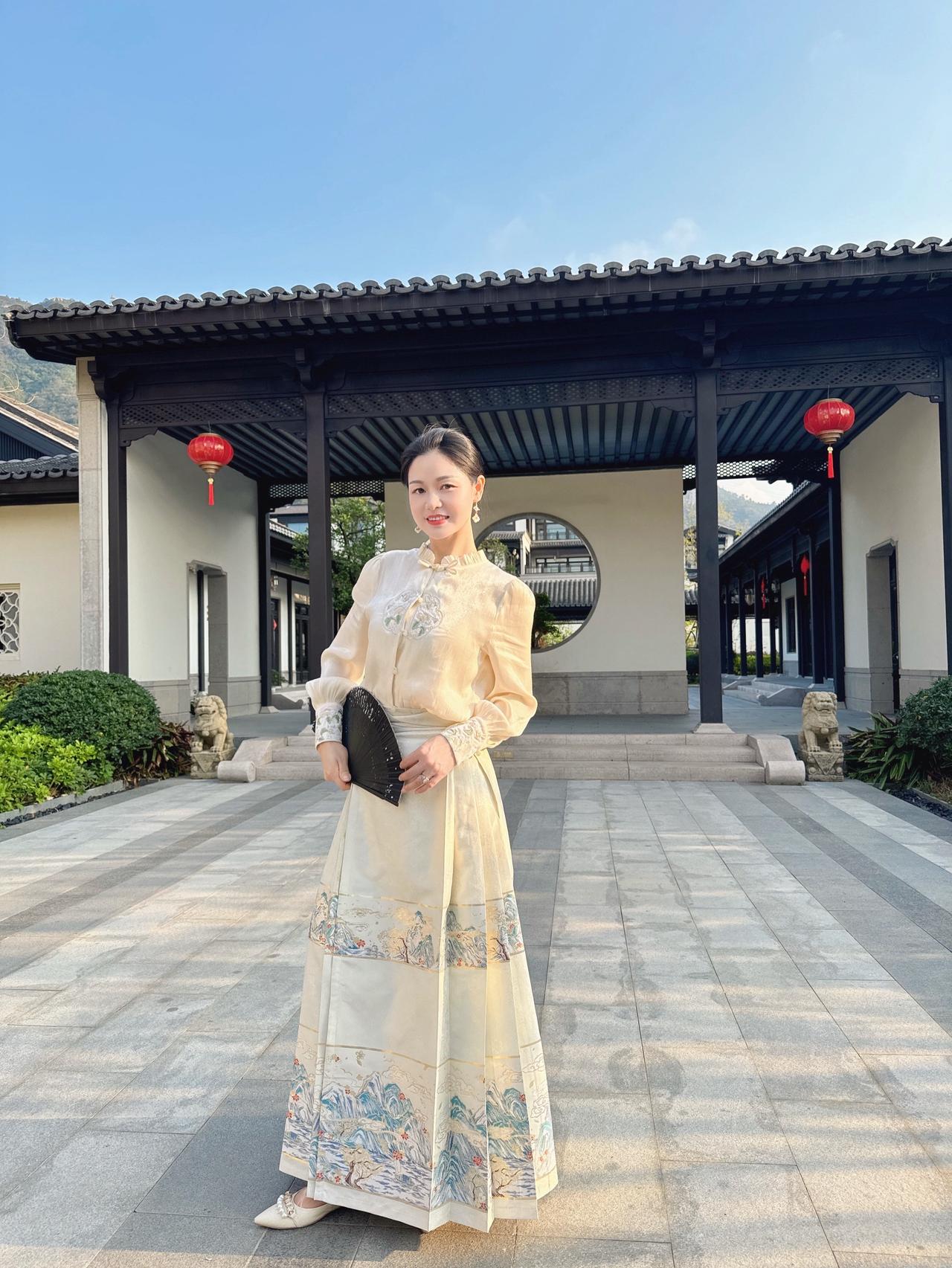 在平凡的日子里收集美好瞬间。国风古韵 时尚气质穿搭 马面裙