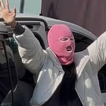 十年内无人能懂碧血蝉剧组 剧组中的每位演员都在用心演绎着自己的角色，仿佛他们带着