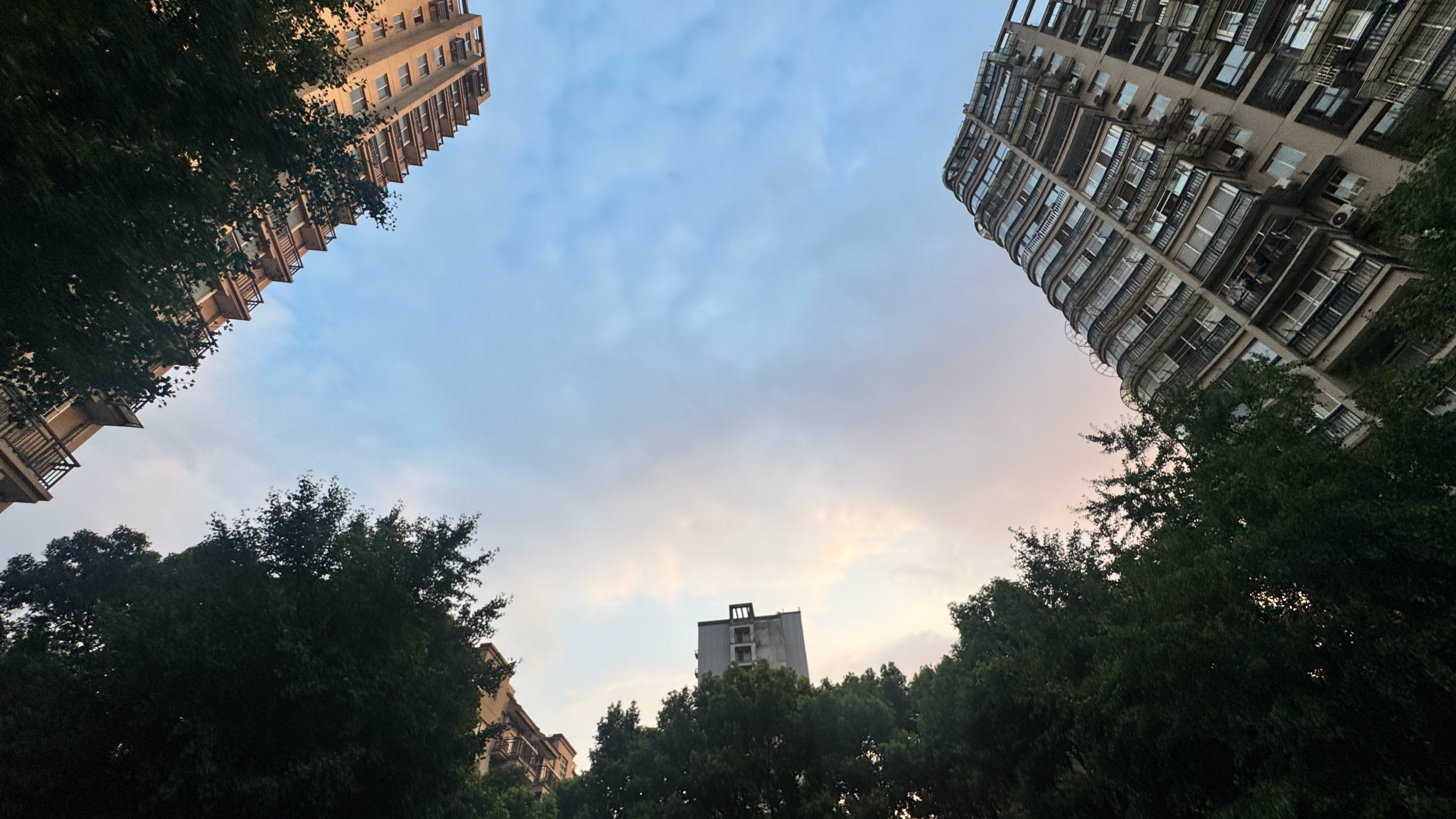 好看的蓝天⛅️ 