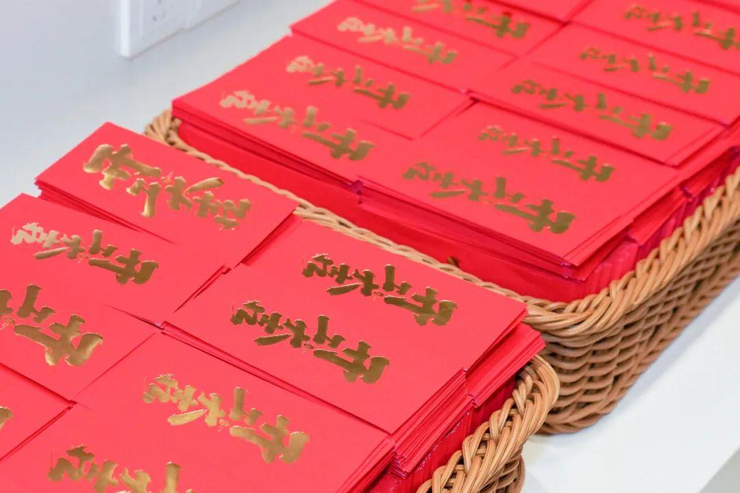 不知道你们收到了开工红包没有，反正我是收到了，只是和人家的红包一比，就显得有点不