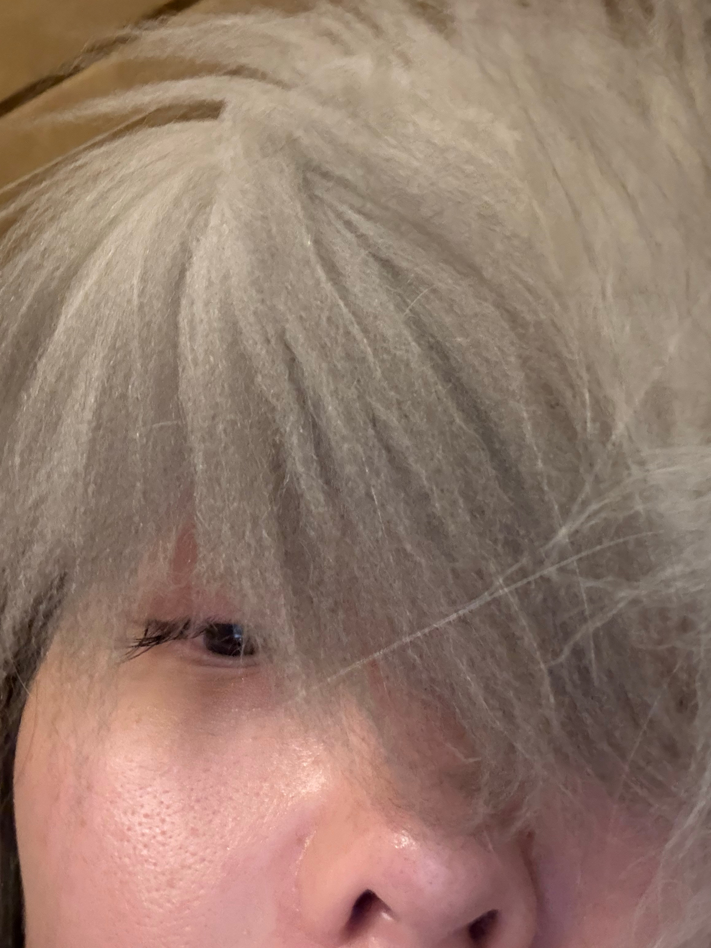 妹宝的大尾巴直接搭我头上了 