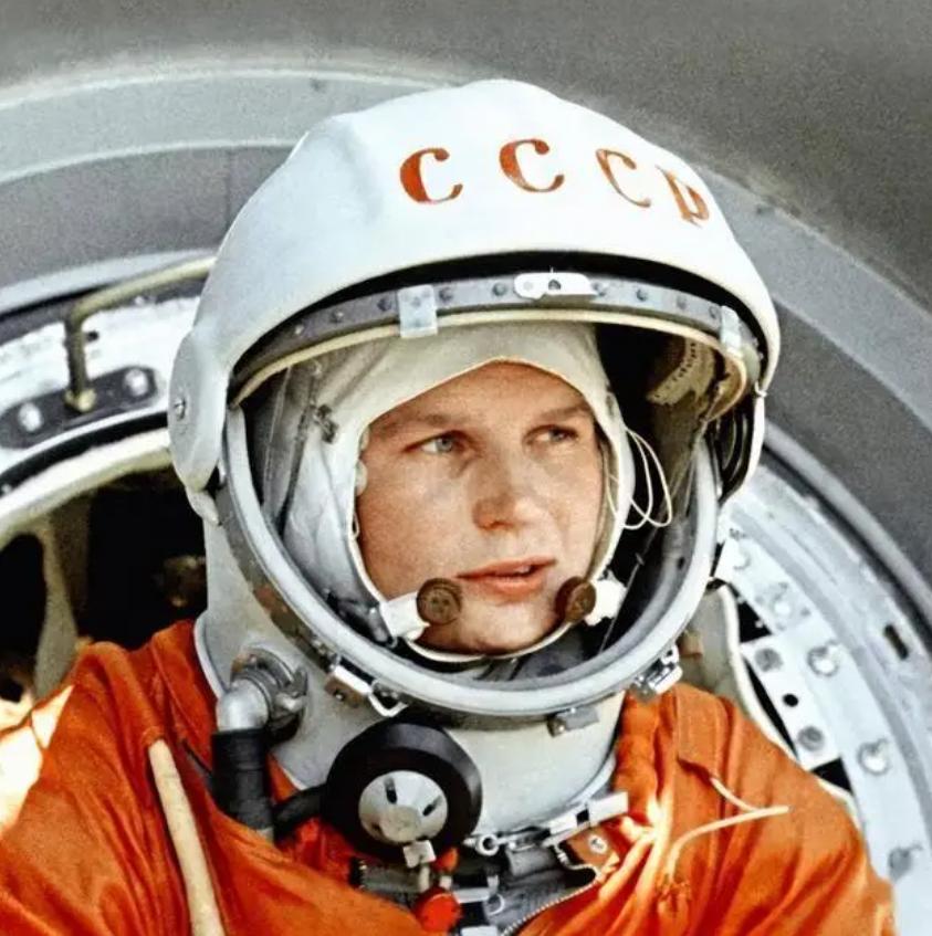 女航天员在太空中，是如何保护个人隐私的，生理问题又是如何解决的？科学家的奇思妙想