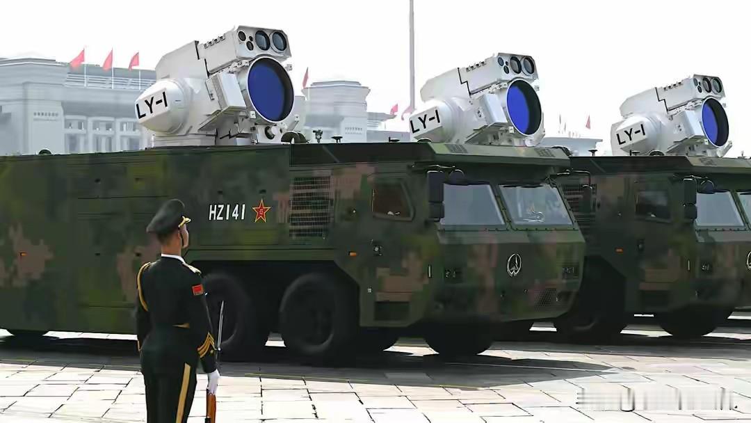 笑麻了！被无人机逼疯的美国海军，居然抄起了中国30年前的“土办法”
 
家人们，