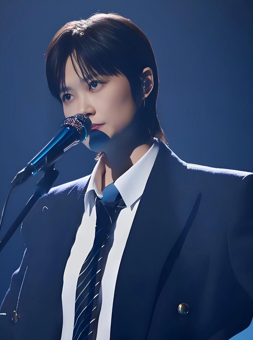 身价过亿的李宇春，一直在北京租房子住，她不买房的原因是，北京的房价太贵，租房比买