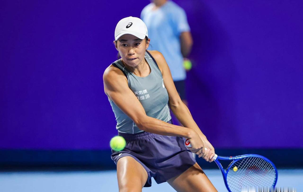 去年斯特拉堡那两场0-6。
今天利摩日的6-4和6-3。
张帅把场子找回来了。