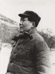 毛主席早就看透人性！反复叮嘱千万别放任富人过度暴富，一旦贫富差距彻底拉大，底层百