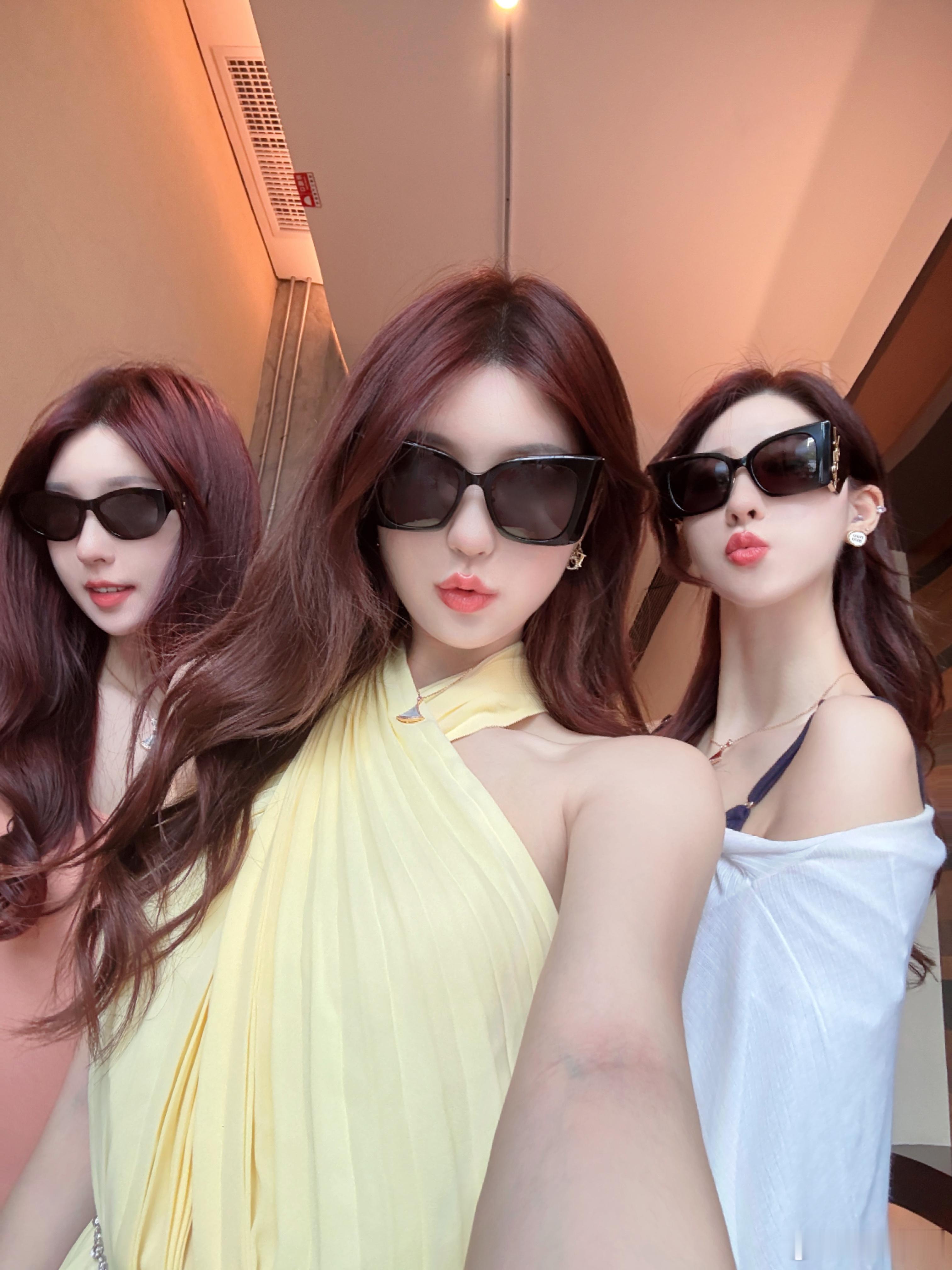 这么爽的脸怎么有三张三胞胎碧星梦姐妹 ​​​