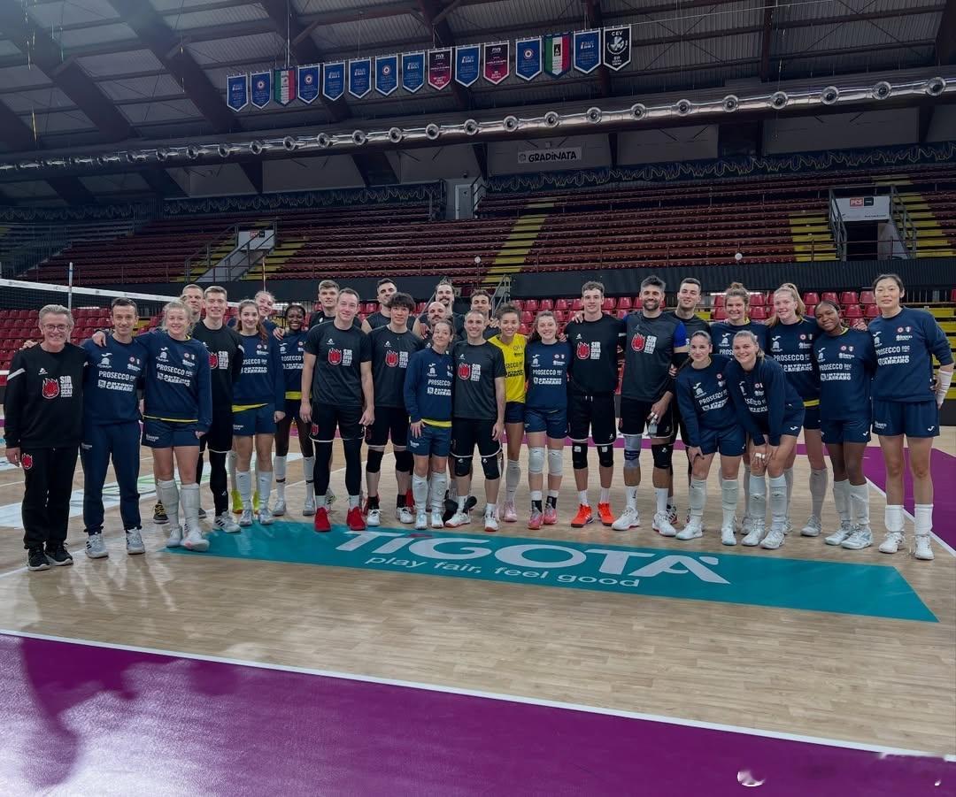 哇哇哇哇，顶流明星们的梦幻联动！你能想到，朱婷跟甜菜、石川、洛塞尔、塞梅纽克这些