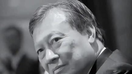 1997年郭炳湘被塞木箱6天，绑匪要20亿被砍到6亿，爬出木箱他才发现：绑匪的木