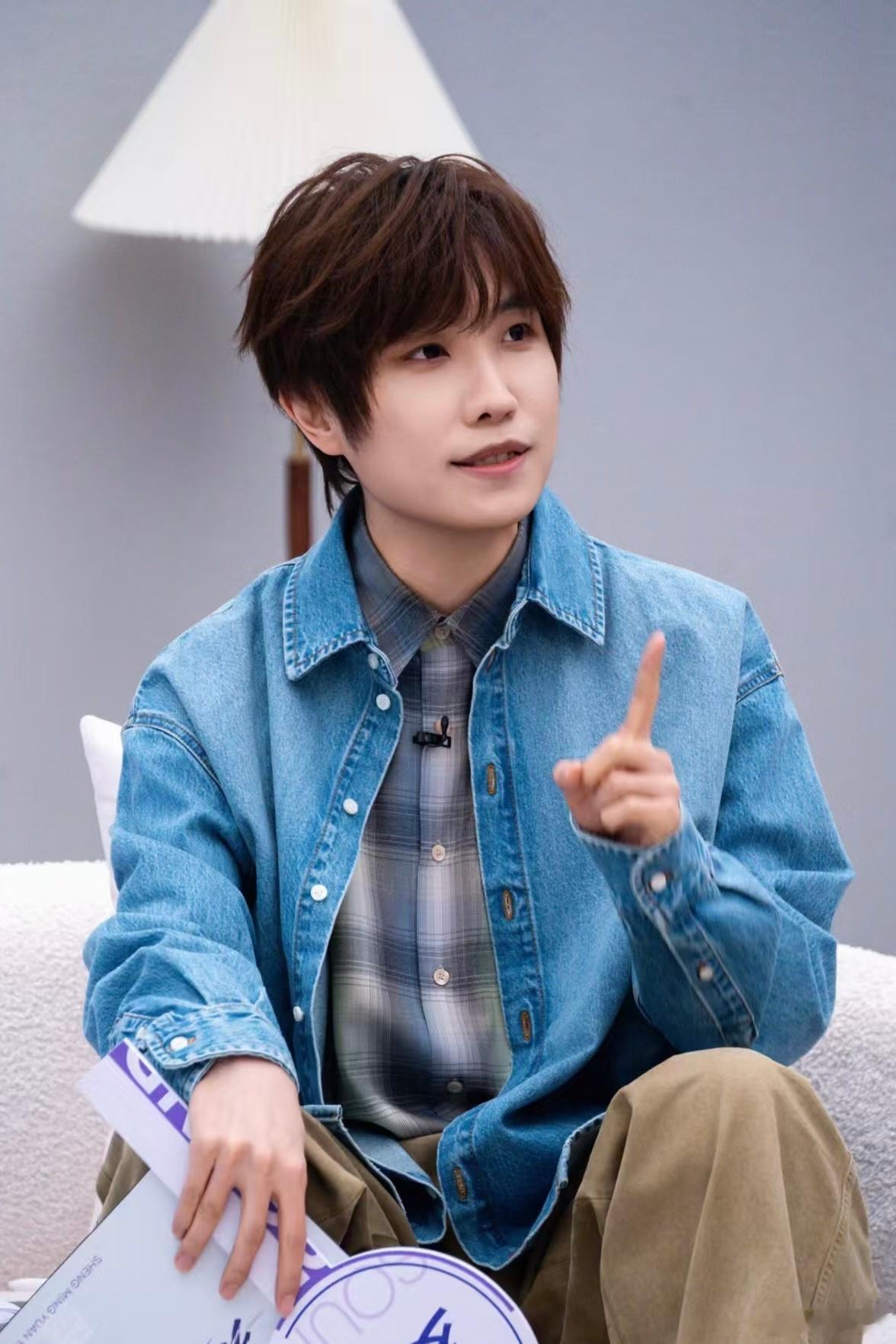 徐良 我怕没有人需要我的音乐每当听到徐良的歌，我的心中就充满了感动。他用心创作，