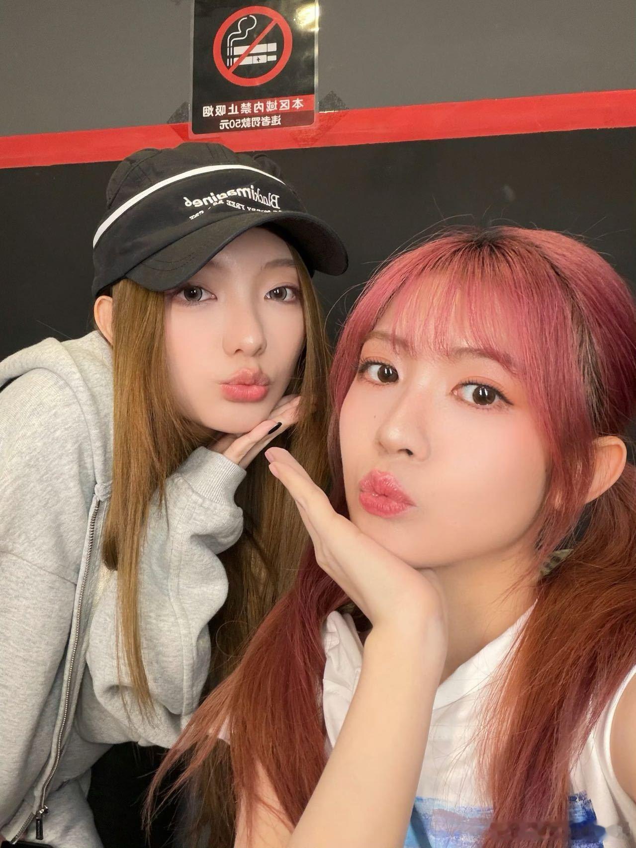 李紫婷想念火箭少女的舞台谁的DNA动了！李紫婷被问火箭少女歌曲时，直言很多歌都想