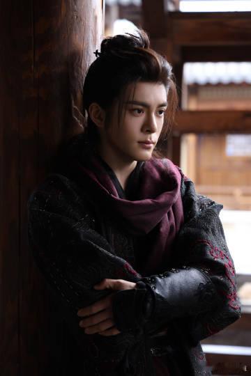 曾舜晞新剧苦果亦是果曾舜晞纯爱战神上线曾舜晞纯爱战神上线咯～这颗苦果我先嗑为敬！