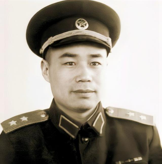 1969年，在许世友的多方奔走下，王近山得以重返部队，到南京军区任职。许世友在家