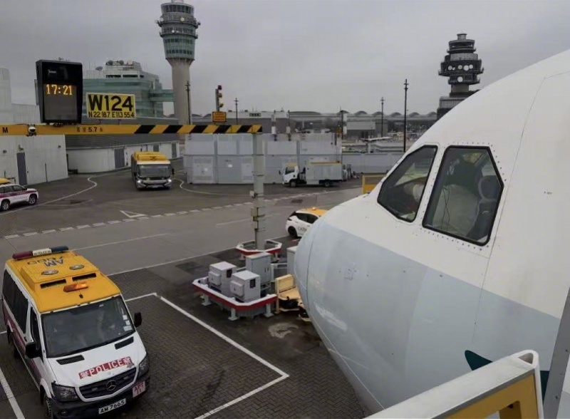 #飞上海航班紧急折返乘客发声#【国泰航空香港至上海航班起飞后折返，系技术原因！已