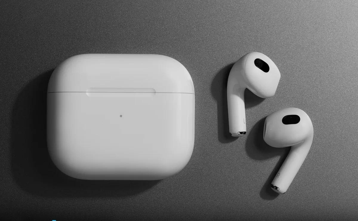 【AirPods4今年9月发布】
彭博社消息AirPods4一共两个型号
一个B