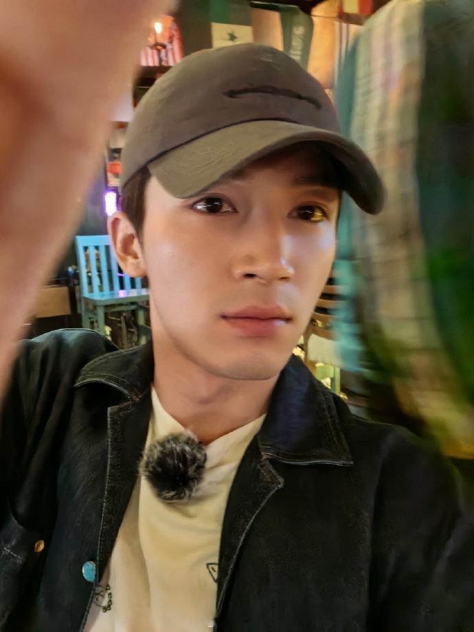 王星越第一天发生了很多事王星越要做漏勺了 ​​​王星越第一天发生了很多事！！ ​