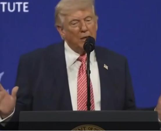 特朗普曾警告全世界：你们可以不喜欢中国，甚至你们也可以不尊重中国，但是你们不得不