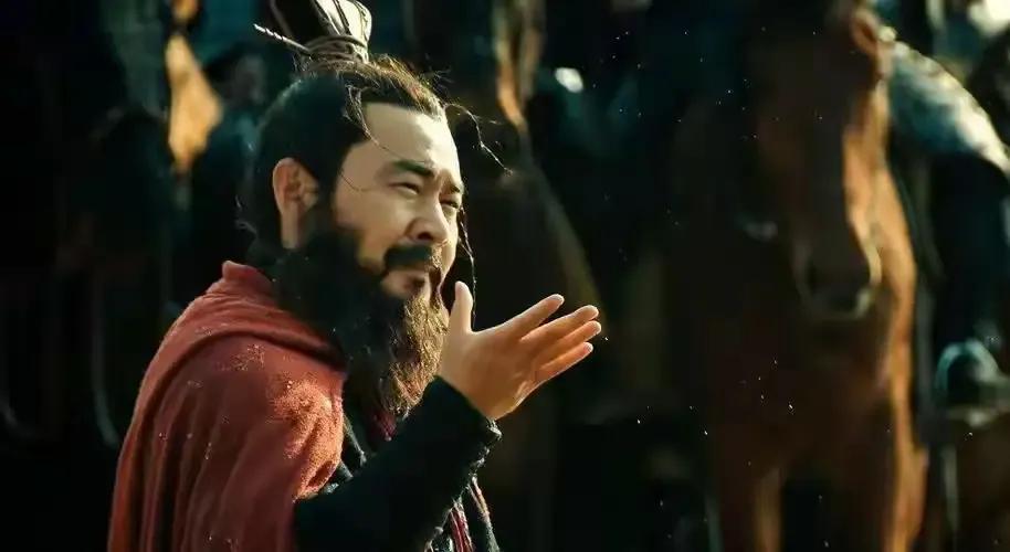 曹操雄才大略，他的很多做法值得我们去学习。
我小的时候喜欢刘备，认为刘备是好人，