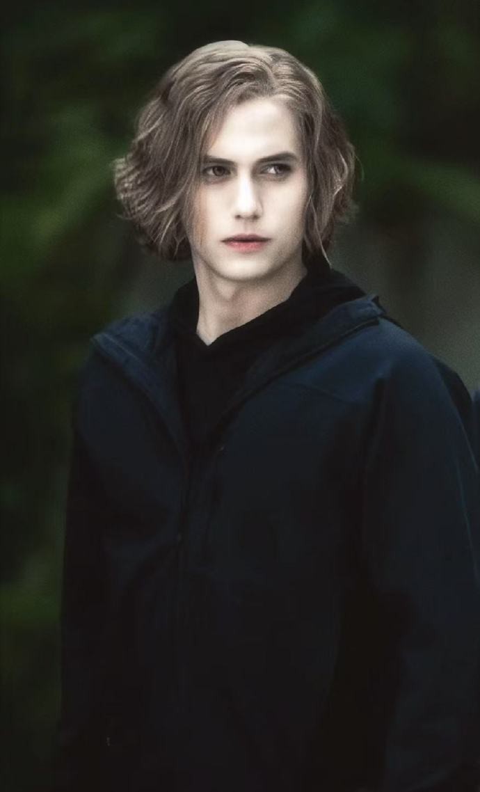 有谁第一眼是被贾斯帕帅到了！ 