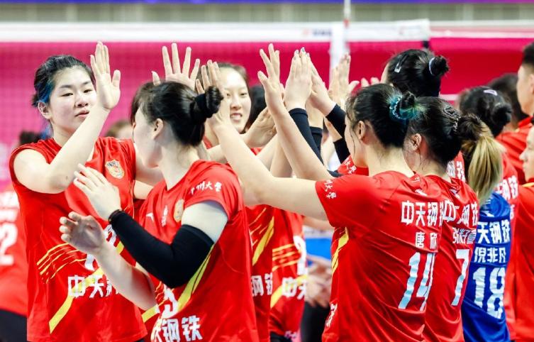 看了今年的中国女排超级联赛，说实话，挺替中国女排担忧。
2025-26赛季中国女
