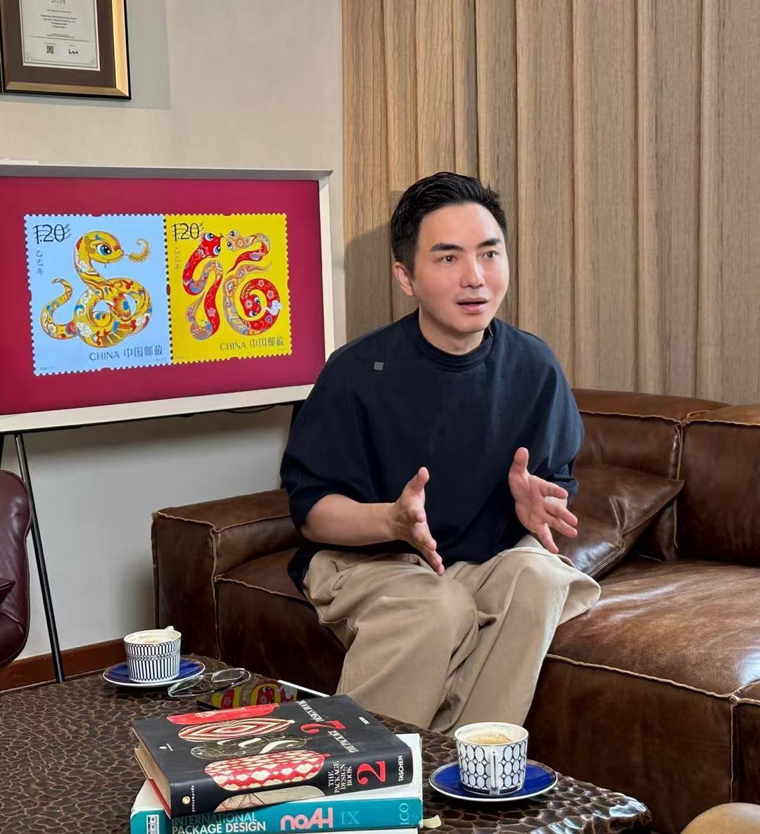 #联合国马年邮票来了#【联合国马年生肖邮票16日发行，设计师潘虎：让铜奔马、敦煌