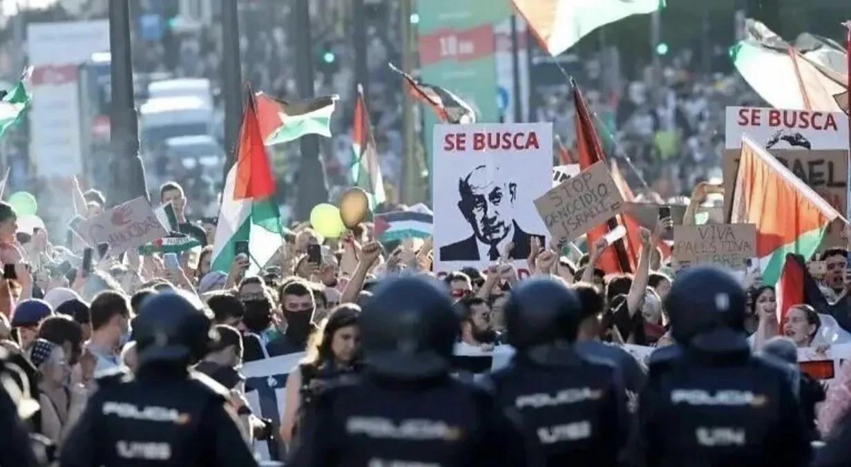 西班牙硬刚美国，反对以色列，让外界对西班牙刮目相看。

伊朗向西班牙开放霍尔木兹