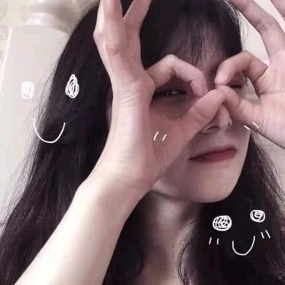 长期不换各种社交头像正常啊，纯看个人风格。我属于那种一年换三四次头像的——主要是