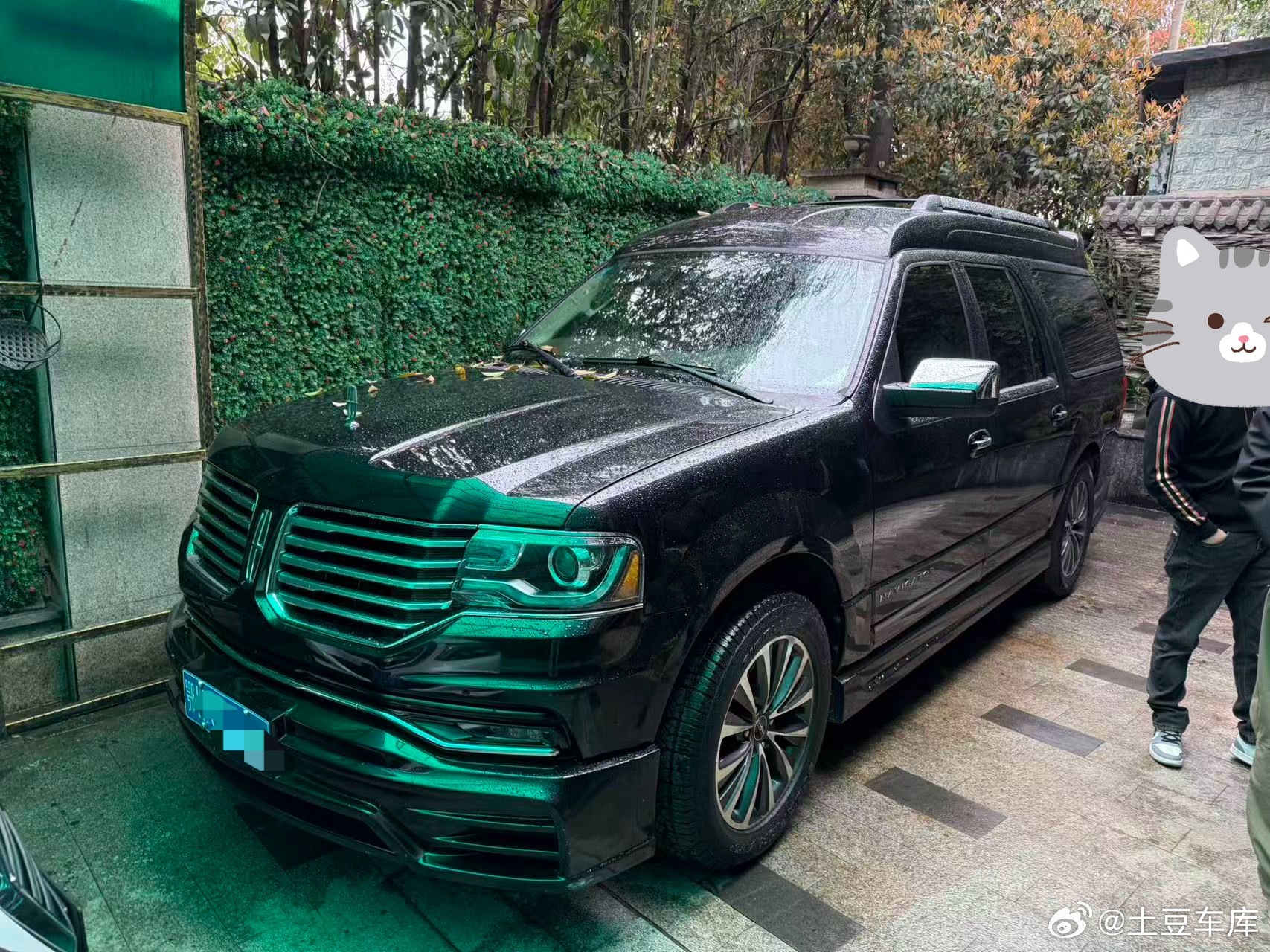 今天真的误闯天家上门评估林肯领航员2017年 一手车 7万公里本来指导价是100